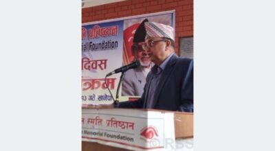‘पूर्वप्रधानमन्त्री अधिकारी प्रतिकूल परिस्थितिमा पनि निष्ठा नत्याग्ने नेता’